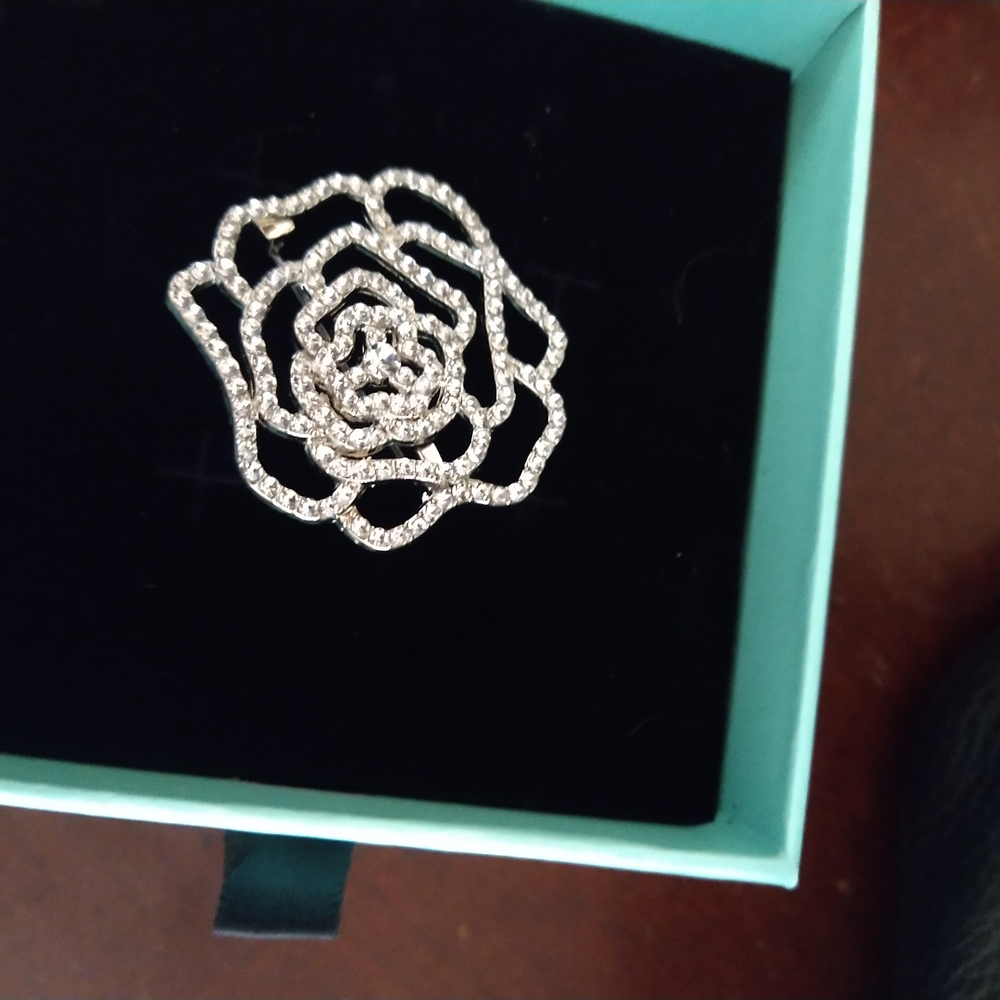 Elegant Silver Rose Brooch